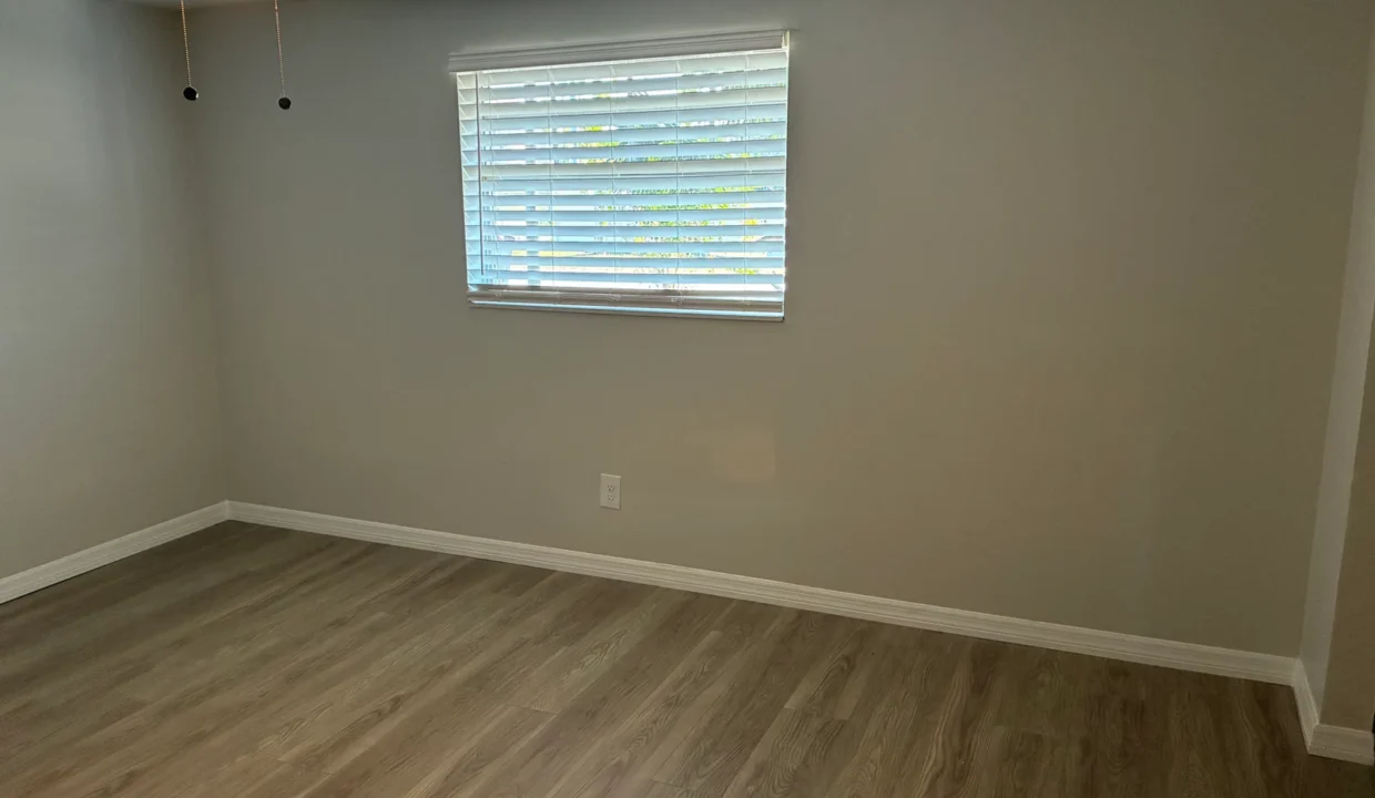 20251212_185905460_iOS