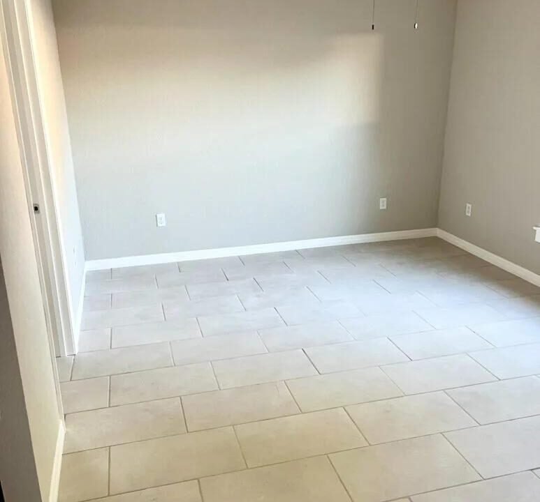 827-Florence-Ave12-773x1024 - Copy