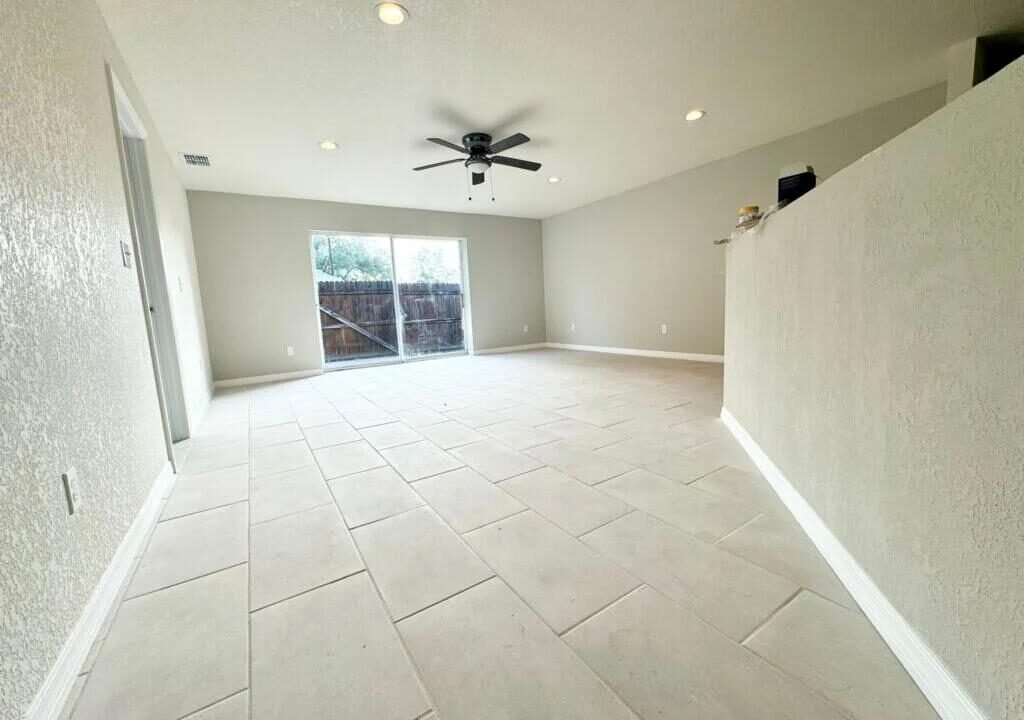 827-Florence-Ave7-1024x768 - Copy