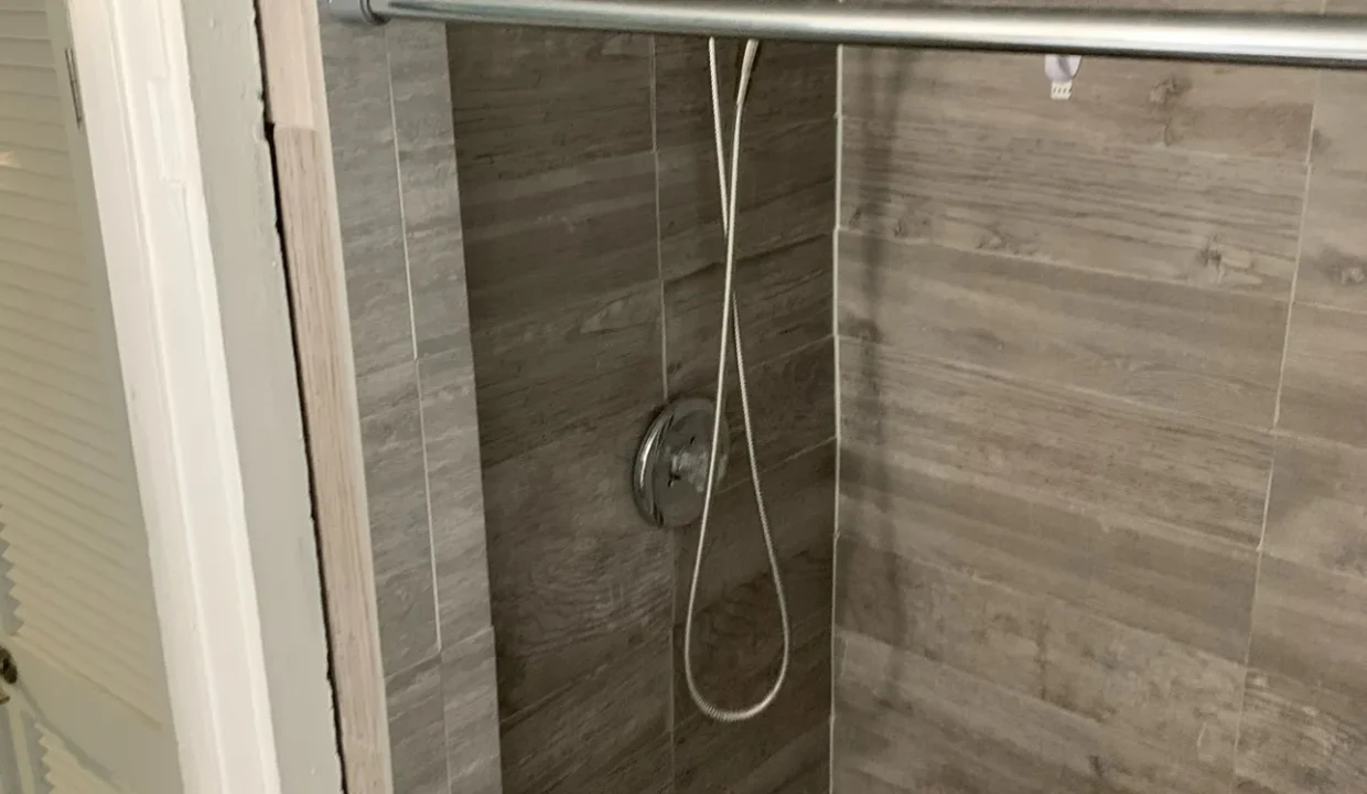 4711-W-Loughman-St12