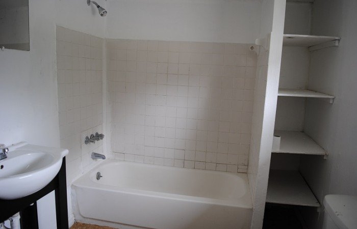 520 W 1st Street bedroom