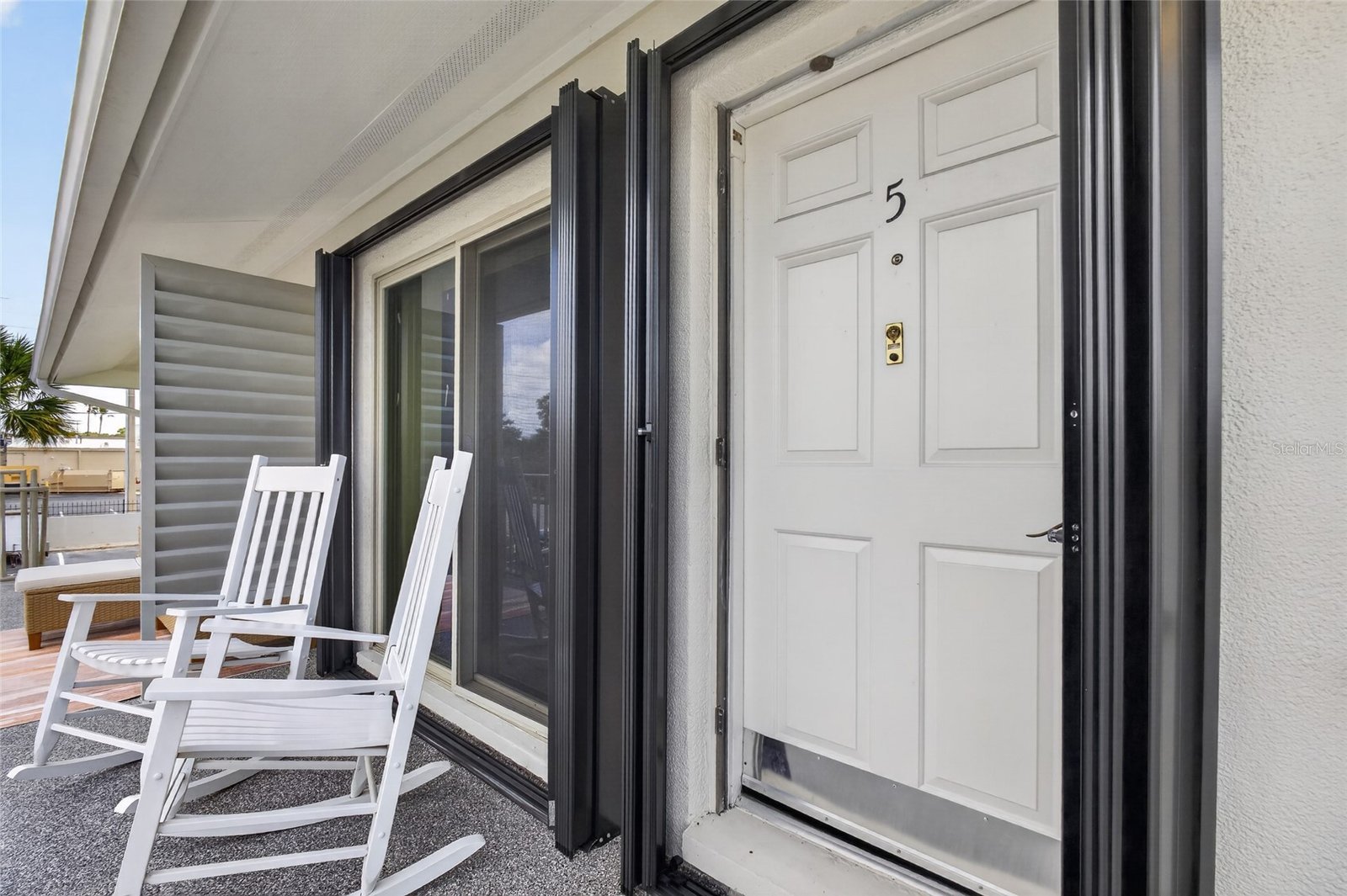 1935 Conway Road unit L5 entry