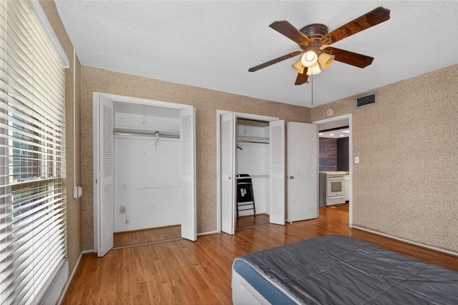 1935 Conway Road unit L5 bedroom